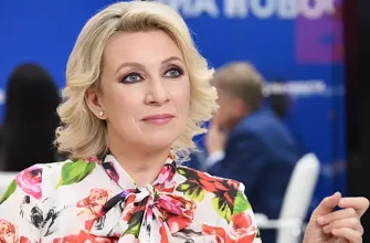 20614467E4Bdf3B1Ea96C8E87E10C756 Захарова Высмеяла Зеленского За Футболку С Надписью «Make Russia Small Again» 4